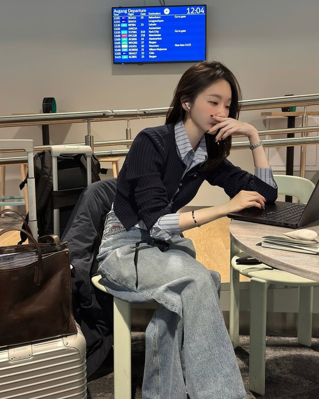 Sếp giao việc lúc 9h tối, cô gái không thèm trả lời nên bị đuổi việc: Cộng đồng mạng thẳng thắn “khó bênh”- Ảnh 3. Sếp giao việc lúc 9h tối, cô gái không thèm trả lời nên bị đuổi việc: Cộng đồng mạng thẳng thắn “khó bênh”- Ảnh 3.