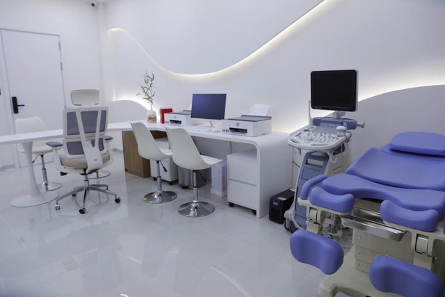 Vị tiến sĩ 3 năm xây liên tiếp 3 phòng khám, đưa IVF giá rẻ đến gần hơn với người lao động thấp- Ảnh 4. Vị tiến sĩ 3 năm xây liên tiếp 3 phòng khám, đưa IVF giá rẻ đến gần hơn với người lao động thấp- Ảnh 4.