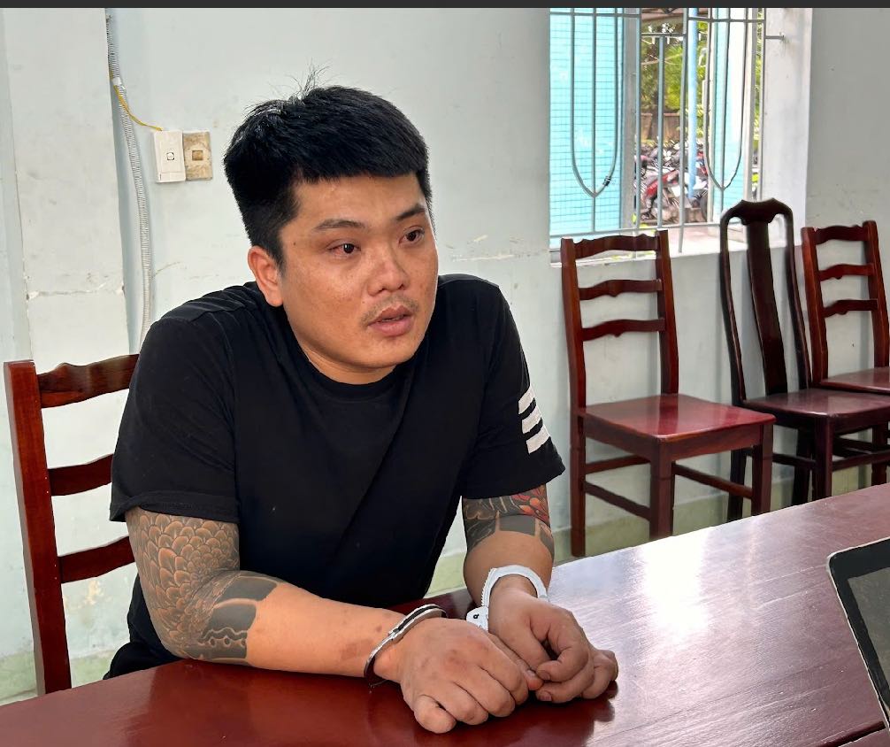 TikToker “Huỳnh Cao Cường - Đức Năng Thắng Số” trục lợi hàng tỷ đồng từ việc cứu người bên Campuchia- Ảnh 4. TikToker “Huỳnh Cao Cường - Đức Năng Thắng Số” trục lợi hàng tỷ đồng từ việc cứu người bên Campuchia- Ảnh 4.