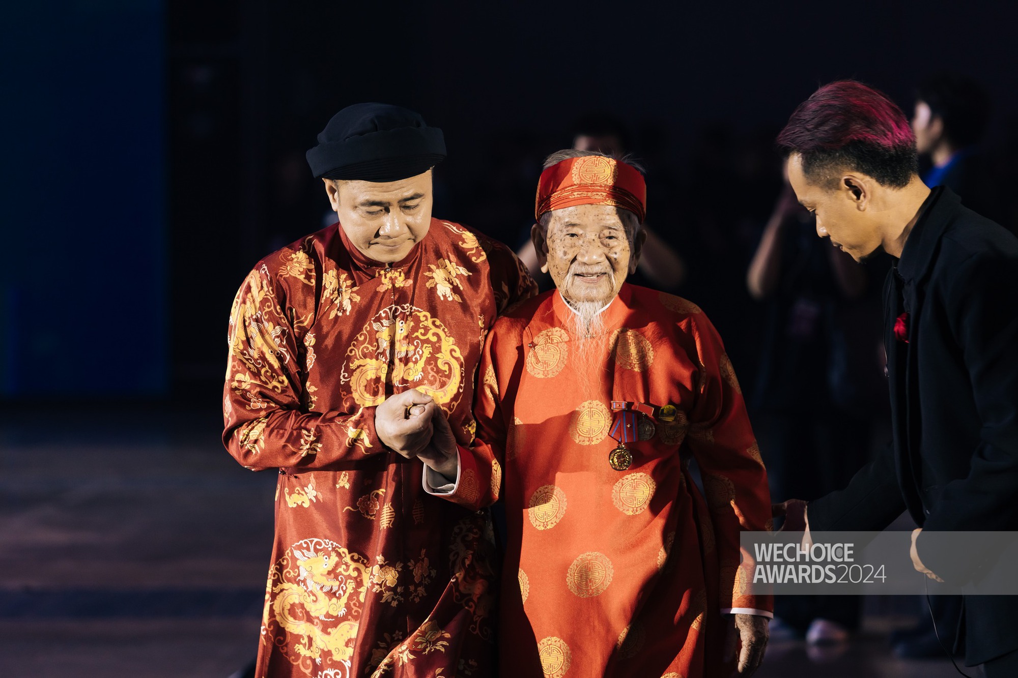 Nhà nghiên cứu 105 tuổi và Nhà nghiên cứu 105 tuổi và