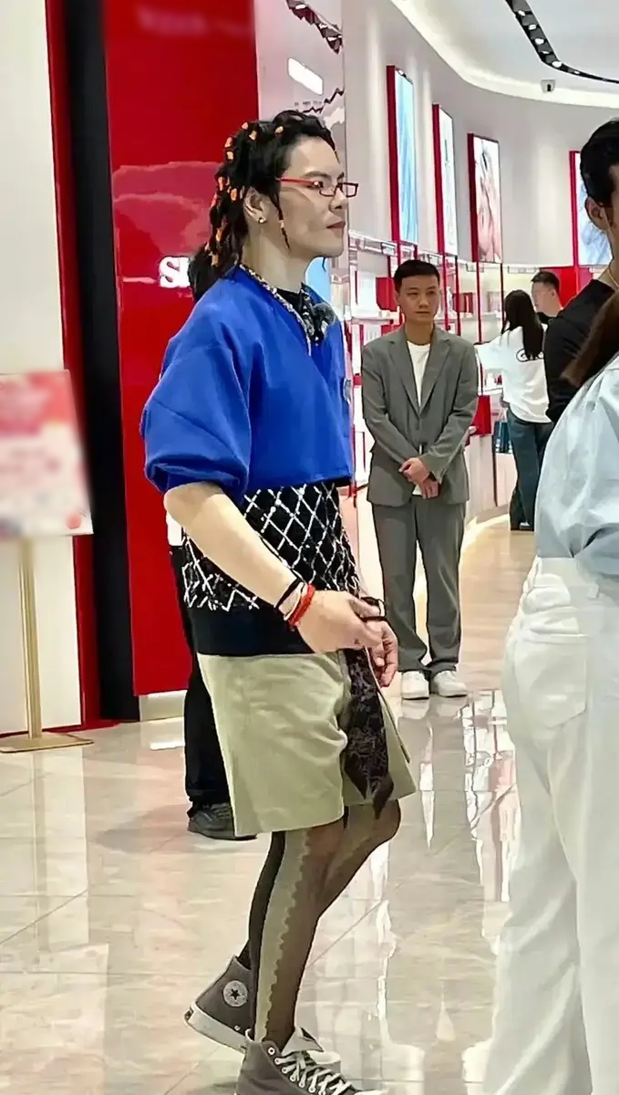 Đáng khen cách làm của NTK Đỗ Mạnh Cường- Ảnh 7. Đáng khen cách làm của NTK Đỗ Mạnh Cường- Ảnh 7.