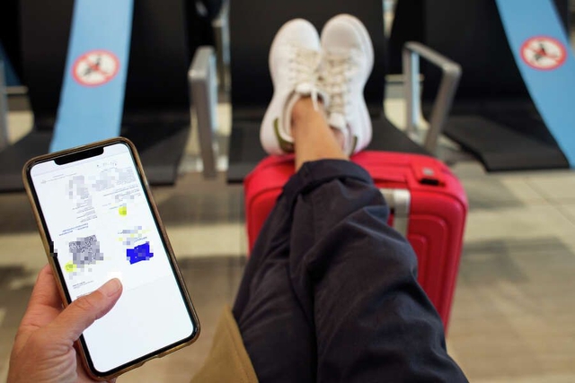 Lần đầu ốm nặng khi du lịch một mình ở trời Tây, tôi nhận ra mình như 