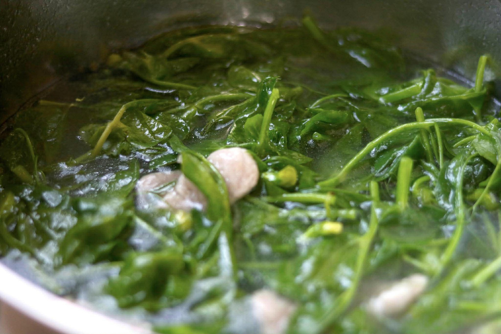 Hôm nay, dù bận đến đâu, đừng quên ăn món canh này: Dễ nấu mà ngon lại giàu dinh dưỡng và giúp chống lạnh- Ảnh 7. Hôm nay, dù bận đến đâu, đừng quên ăn món canh này: Dễ nấu mà ngon lại giàu dinh dưỡng và giúp chống lạnh- Ảnh 7.