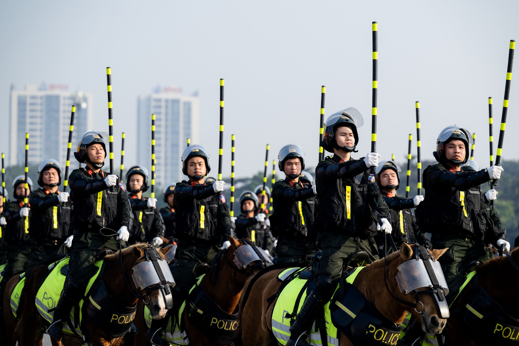 Toàn cảnh Lễ xuất quân và màn diễn tập hoành tráng bảo vệ an ninh Đại hội XIV tại Mỹ Đình- Ảnh 9.