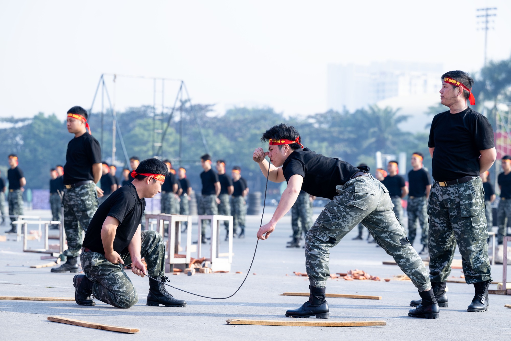 Toàn cảnh Lễ xuất quân và màn diễn tập hoành tráng bảo vệ an ninh Đại hội XIV tại Mỹ Đình- Ảnh 27.