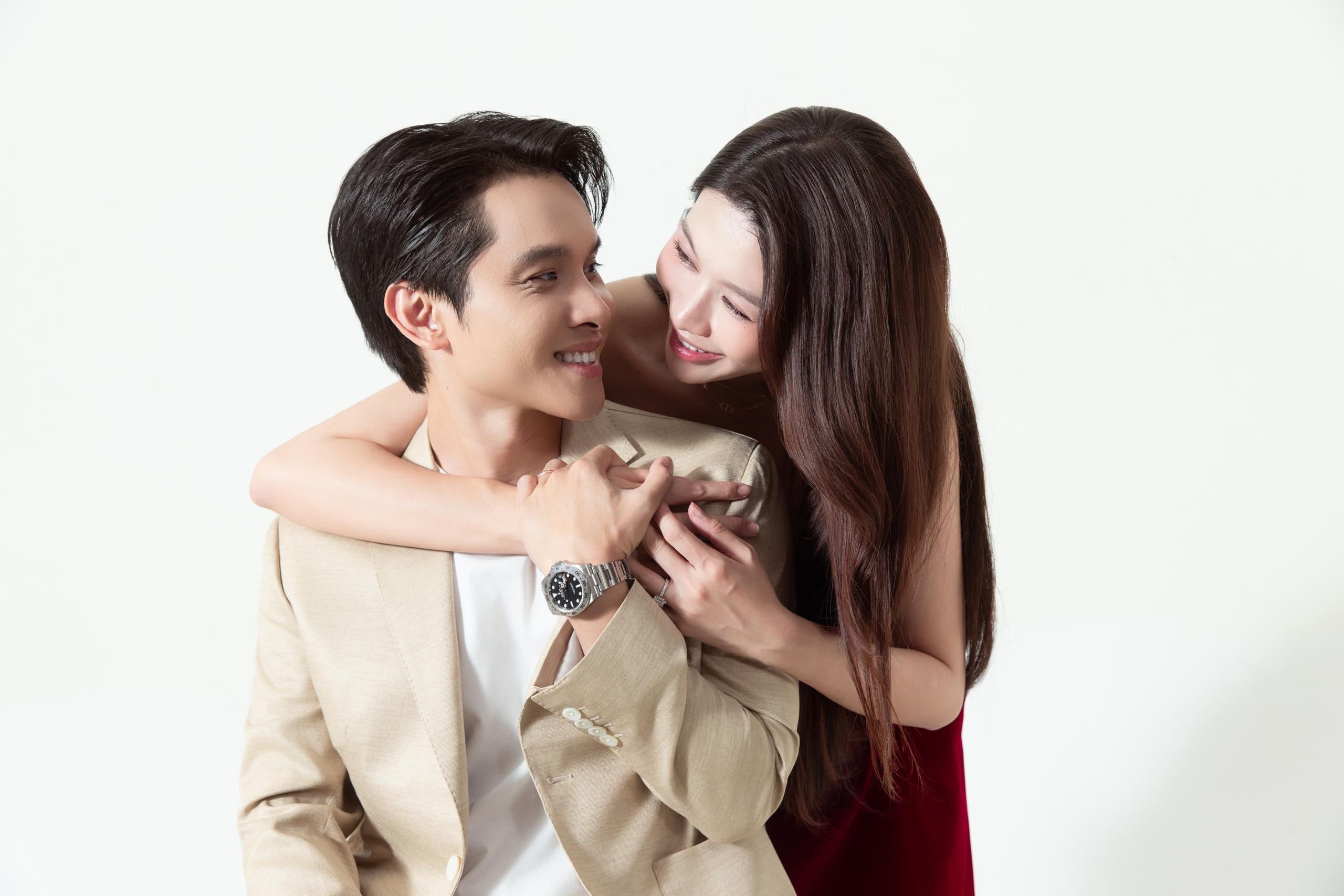 Đầu năm gặp vợ chồng Chế Nguyễn Quỳnh Châu: 