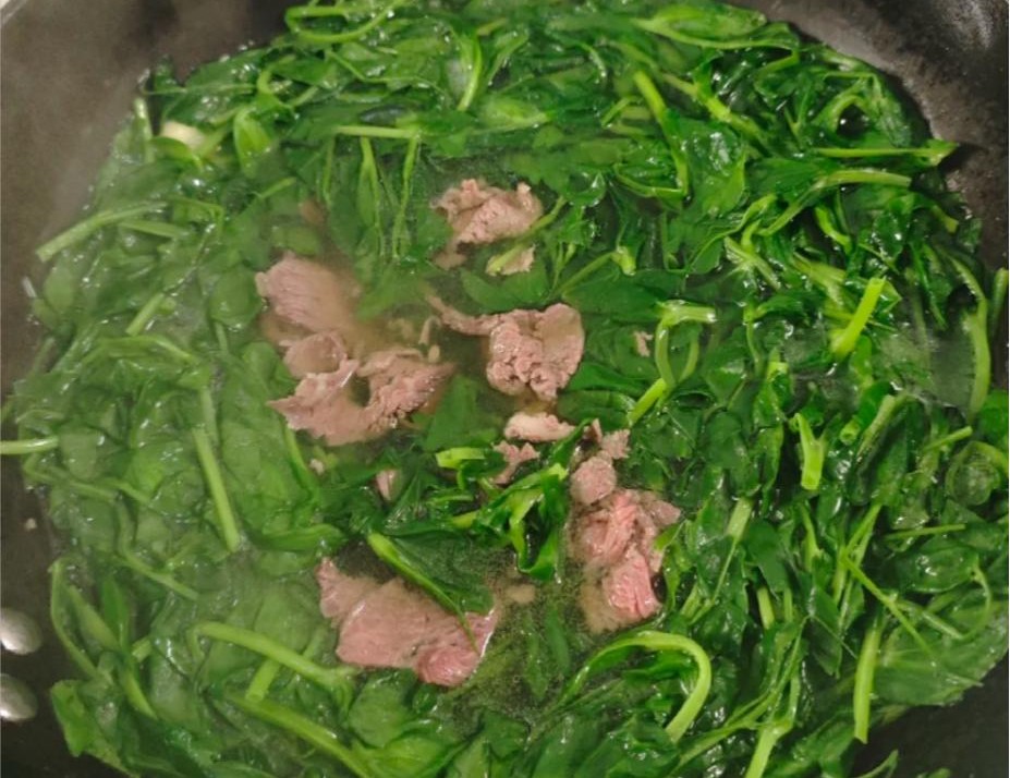 Hôm nay, dù bận đến đâu, đừng quên ăn món canh này: Dễ nấu mà ngon lại giàu dinh dưỡng và giúp chống lạnh- Ảnh 8. Hôm nay, dù bận đến đâu, đừng quên ăn món canh này: Dễ nấu mà ngon lại giàu dinh dưỡng và giúp chống lạnh- Ảnh 8.