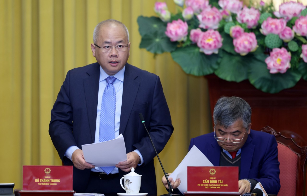 Công bố 12 luật về lĩnh vực tài chính – kinh tế: Hoàn thiện thể chế, khơi thông nguồn lực Công bố 12 luật về lĩnh vực tài chính – kinh tế: Hoàn thiện thể chế, khơi thông nguồn lực