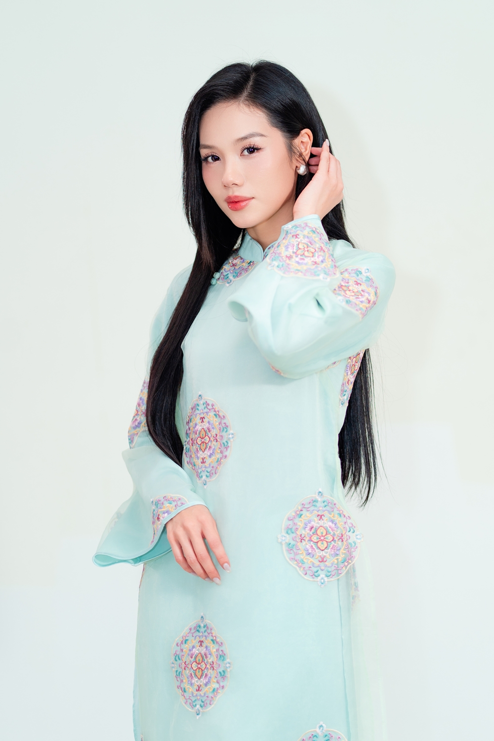 Trâm Anh: Tôi khóc mỗi đêm, nằm mơ cũng thấy bị chửi- Ảnh 12. Trâm Anh: Tôi khóc mỗi đêm, nằm mơ cũng thấy bị chửi- Ảnh 12.