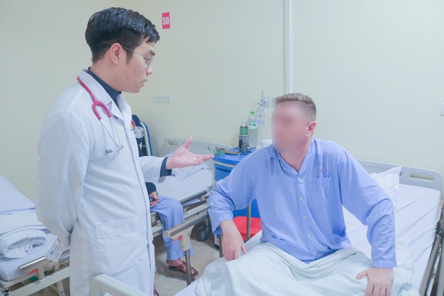 Người đàn ông ngừng tim đột ngột sau khi chơi Pickleball, bác sĩ tim mạch khuyến cáo việc cần làm để ngăn ngừa- Ảnh 2. Người đàn ông ngừng tim đột ngột sau khi chơi Pickleball, bác sĩ tim mạch khuyến cáo việc cần làm để ngăn ngừa- Ảnh 2.