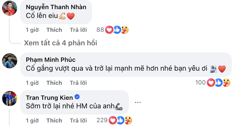 U23 Việt Nam thương nhau như thế: Ai cũng lo lắng khi Hiểu Minh chấn thương, đồng loạt cầu mong 1 điều- Ảnh 5. U23 Việt Nam thương nhau như thế: Ai cũng lo lắng khi Hiểu Minh chấn thương, đồng loạt cầu mong 1 điều- Ảnh 5.