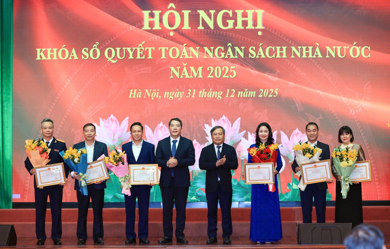 Hà Nội hoàn thành khóa sổ quyết toán ngân sách nhà nước năm 2025 Hà Nội hoàn thành khóa sổ quyết toán ngân sách nhà nước năm 2025