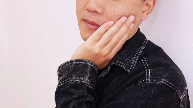 Miệng bỗng xuất hiện 4 dấu hiệu lạ, rất có thể dạ dày đang 