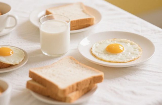 Nghỉ hưu rồi, có phải ăn sáng lúc nào cũng được? Nếu đã 60 tuổi, bạn sẽ giật mình khi biết sự thật- Ảnh 1.