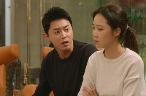 Con trai hỏi: “Con vào bụng mẹ bằng cách nào vậy?”, người mẹ chỉ đáp 1 câu mà bị chồng mắng suốt 1 tiếng đồng hồ