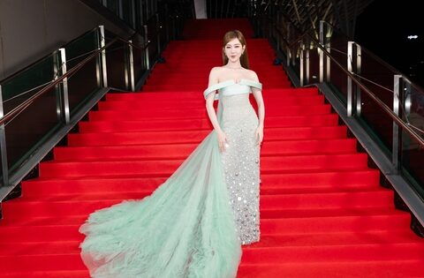 Thúy Ngân đẹp như tiên nữ giáng trần ở WeChoice Awards 2025