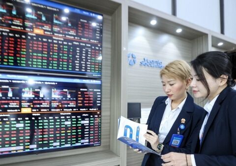 Chọn gì cho phiên giao dịch những ngày giáp Tết?