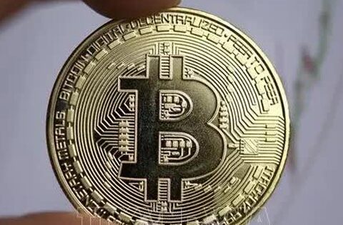 Bitcoin phục hồi trên 70.000 USD, nhà đầu tư vẫn thận trọng