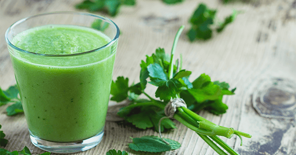 Rau mùi – loại rau gây chia rẽ nhất thế giới lại âm thầm mang 3 lợi ích sức khỏe khiến ai cũng bất ngờ