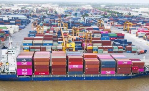 Thương mại Việt Nam: Vững nhịp bước vào kỷ nguyên mới