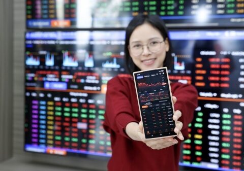 Chứng khoán phái sinh ngày 13/2: Thanh khoản phiên cuối năm hạ nhiệt, dòng tiền chuyển sang hợp đồng tháng 3