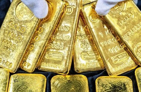 Giá vàng hồi phục lên mốc 5.000 USD/oz, một “tay to” gom hơn 3 tấn