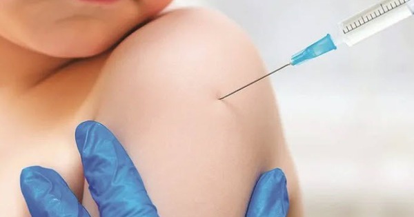 Bảo vệ sức khỏe trẻ từ sớm để tránh bệnh truyền nhiễm nguy hiểm