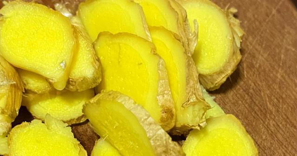 2 năm nấu ăn gì cũng cho gừng, người phụ nữ 53 tuổi sau tái khám, bác sĩ ngạc nhiên hỏi “Chị đã làm gì?”