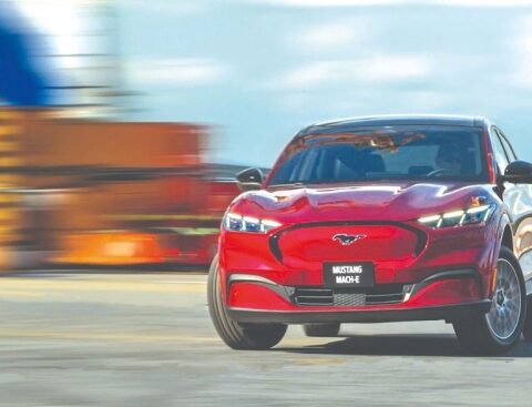 Ford Việt Nam đạt kỷ lục doanh số năm 2025, vinh dự nhận bằng khen của Thủ tướng