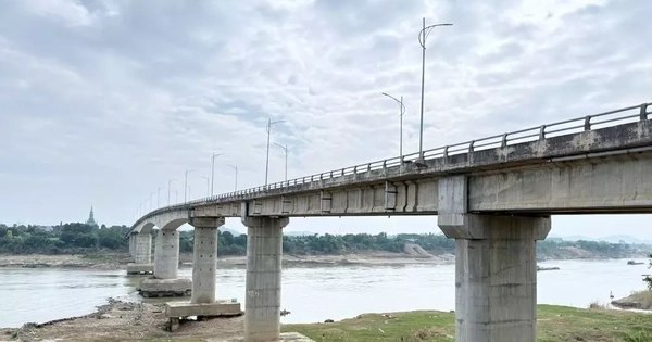 Thủ tướng: Tuyệt đối không để lãng phí, tiêu cực khi xây cầu sông Lô mới