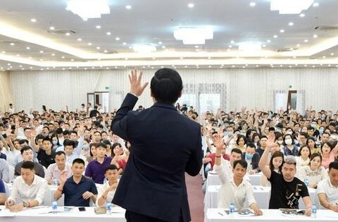 Doanh nghiệp bán khoá học làm giàu báo lãi quý 4 “bốc hơi” hơn 90%, đầu tư chứng khoán tạm lỗ