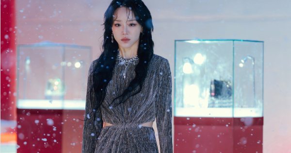 Người Hàn vung tiền mua đồ hiệu có “khét” như trong Nghệ thuật lừa dối của Sarah?