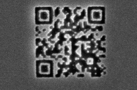 Mã QR nhỏ nhất thế giới: Chỉ 1,98 micromet vuông, bé hơn cả vi khuẩn và được Guinness công nhận