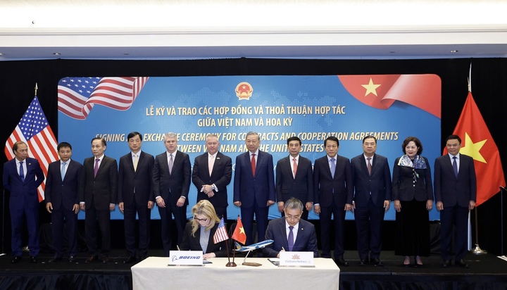 Vietnam Airlines đầu tư 50 máy bay Boeing 737-8 trị giá lên đến 8,1 tỉ USD- Ảnh 1.