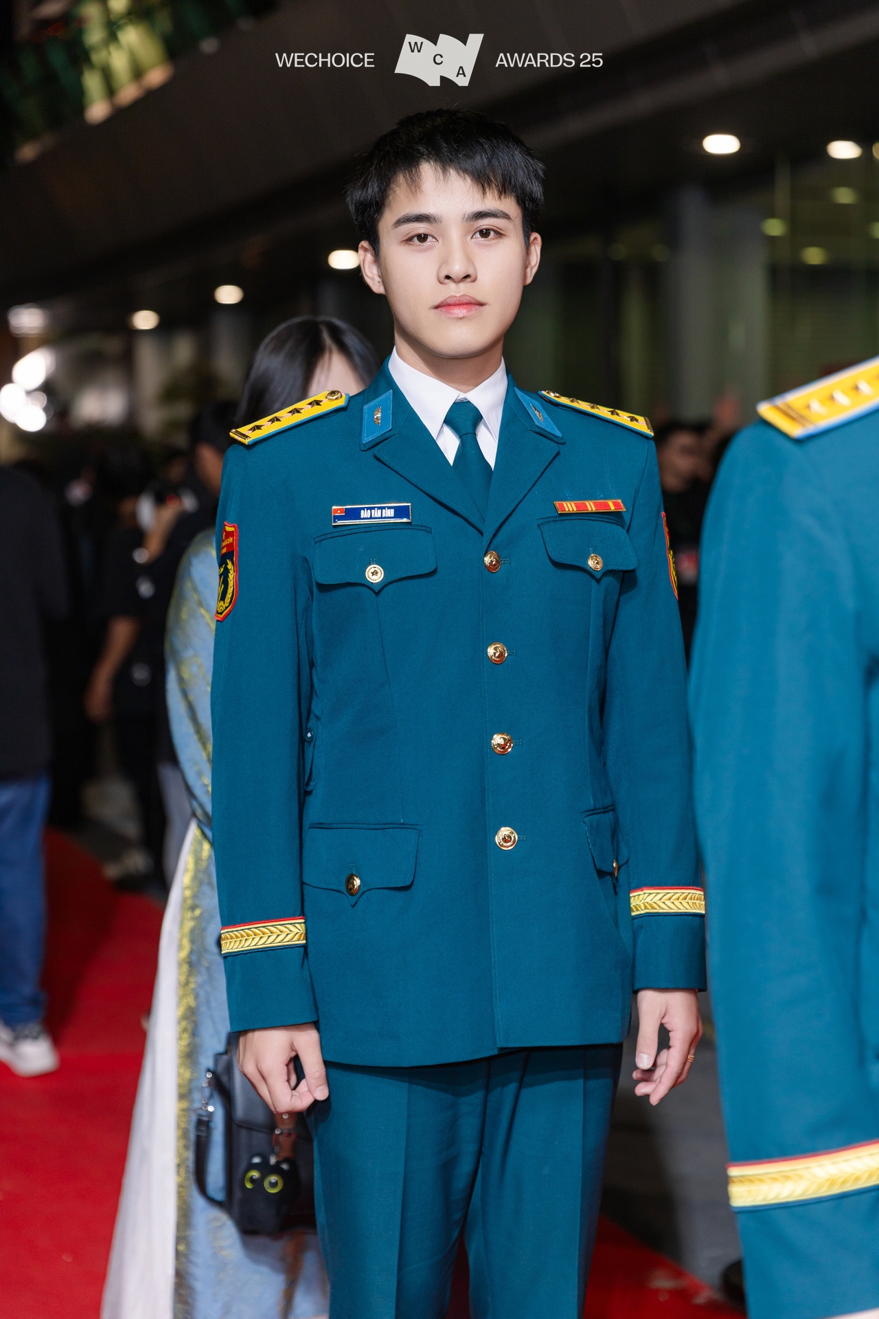 Đại tá, phi công cấp 1 Nguyễn Thế Dũng đứng cạnh Đại uý Đào Văn Bình: Phía sau bức ảnh gây bão mạng- Ảnh 7.