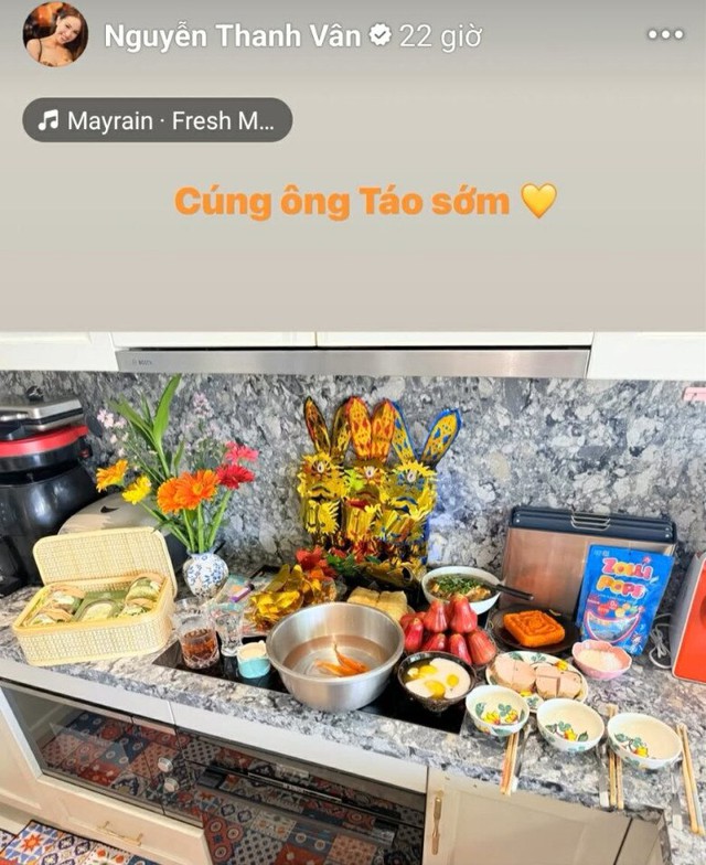 Vợ NSND Tự Long 10 điểm với mâm cúng ông Công ông Táo, Doãn Hải My flex không gian thờ tự choáng ngợp- Ảnh 2.