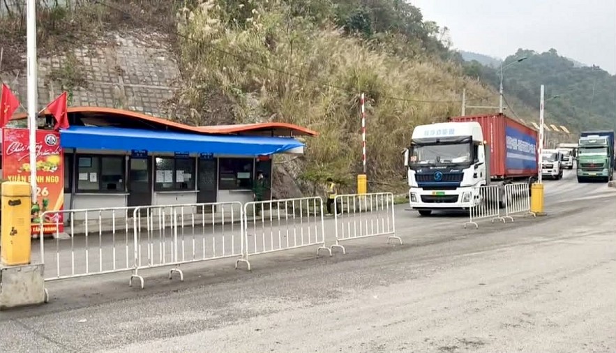 Trung Quốc tạm dừng thông quan hàng hóa tại các cửa khẩu Lạng Sơn từ 15-23/2