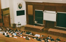 Không phải tiếng Anh, đây là 3 ngôn ngữ AI khuyên nên học ngay nếu muốn kiếm tiền trong 5 năm tới