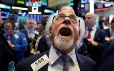 Khối ngoại bán ròng đột biến hơn 1.200 tỷ đồng phiên đầu năm Bính Ngọ, cổ phiếu nào bị 