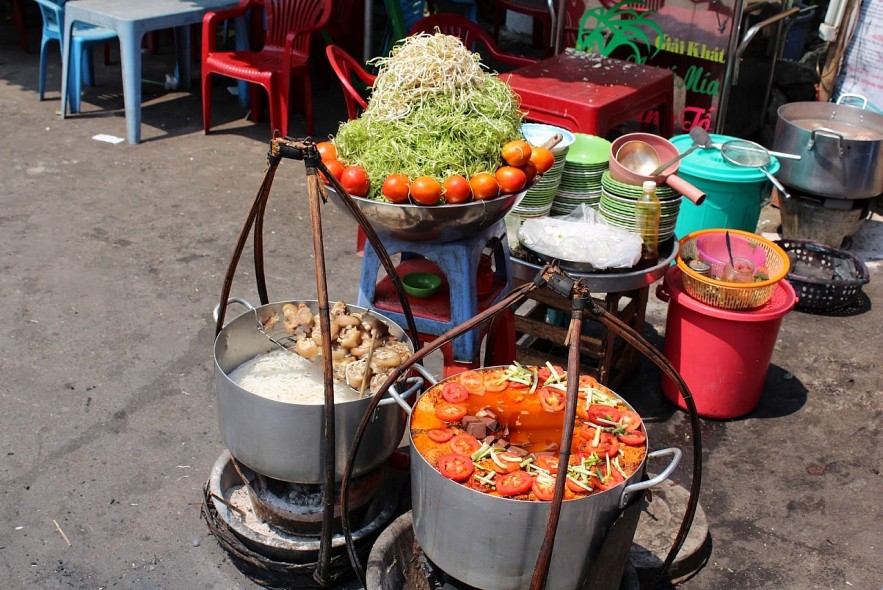 Bộ Y tế yêu cầu bảo đảm an toàn thực phẩm trong kinh doanh thức ăn đường phố