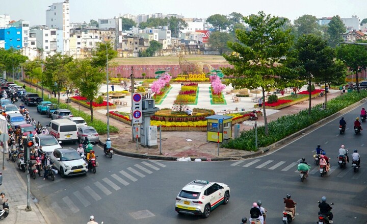 Cách TP.HCM 'đánh thức' những khu đất vàng bị 'quây tôn' giữa lòng đô thị- Ảnh 5.