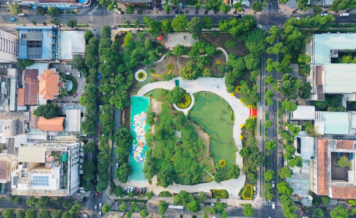 Cách TP.HCM 'đánh thức' những khu đất vàng bị 'quây tôn' giữa lòng đô thị- Ảnh 2.