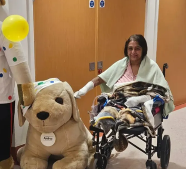 Chỉ trong 1 ngày, người phụ nữ 6 lần tim ngừng đập, tỉnh dậy đã mất tứ chi vì điều ít ai ngờ - Ảnh 1.