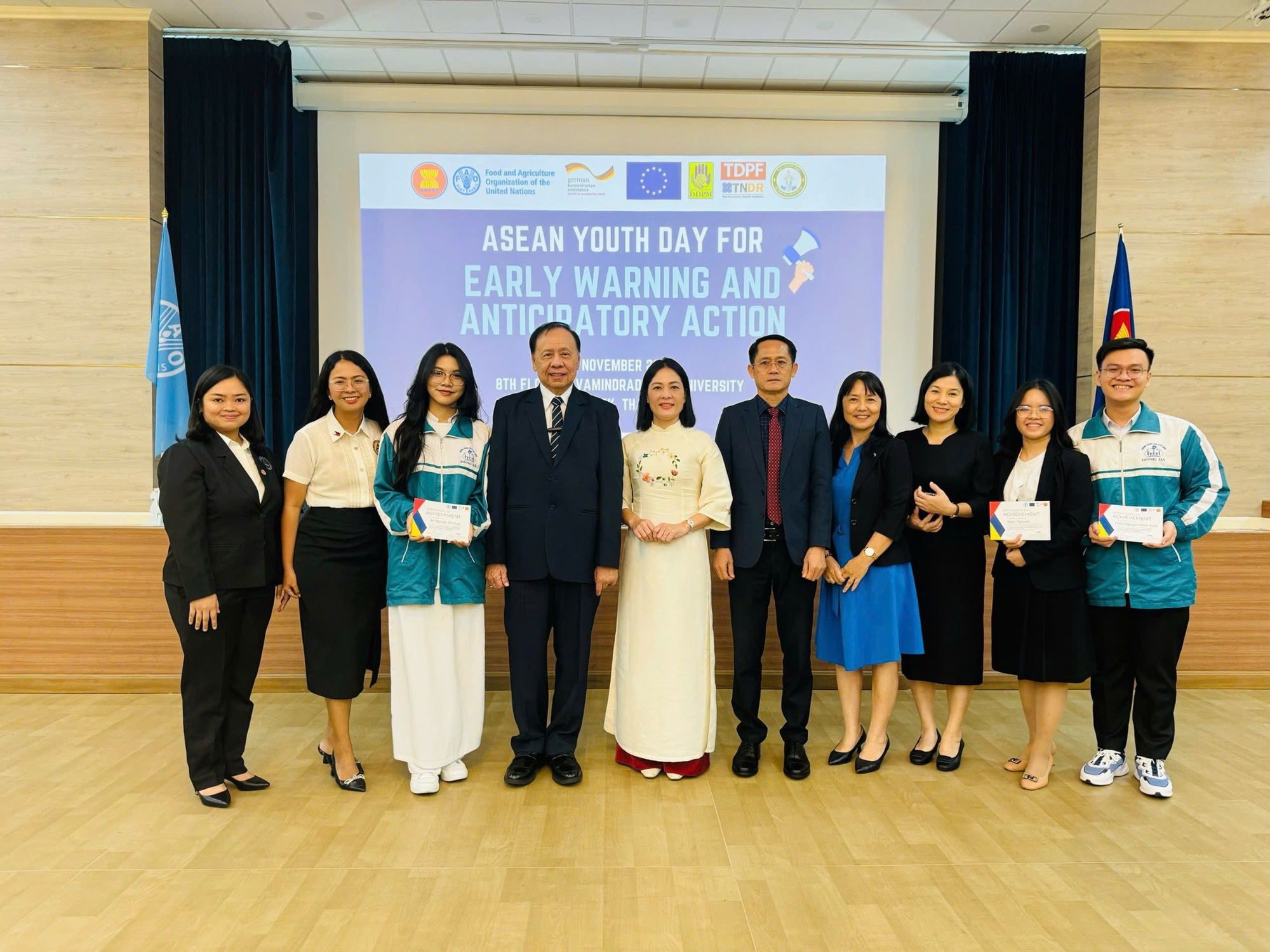 Ngày càng nhiều sinh viên Việt Nam muốn học nhanh, đi làm ngay- Ảnh 4. Ngày càng nhiều sinh viên Việt Nam muốn học nhanh, đi làm ngay- Ảnh 4.