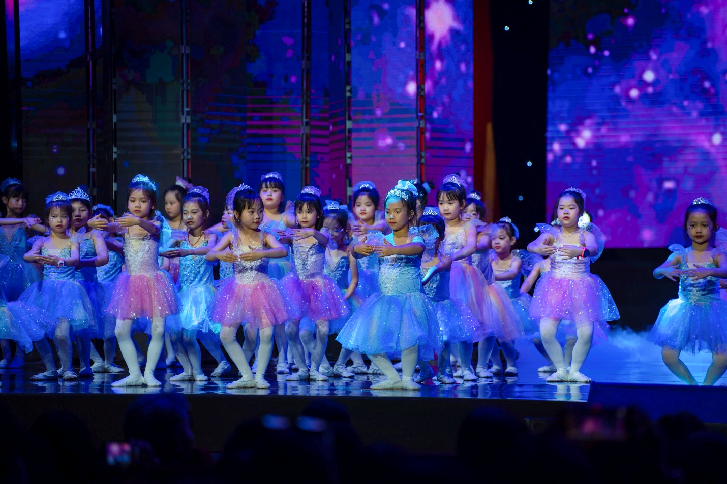 20 học sinh song sinh và câu chuyện giáo dục về sự đồng hành, tôn trọng khác biệt- Ảnh 5.