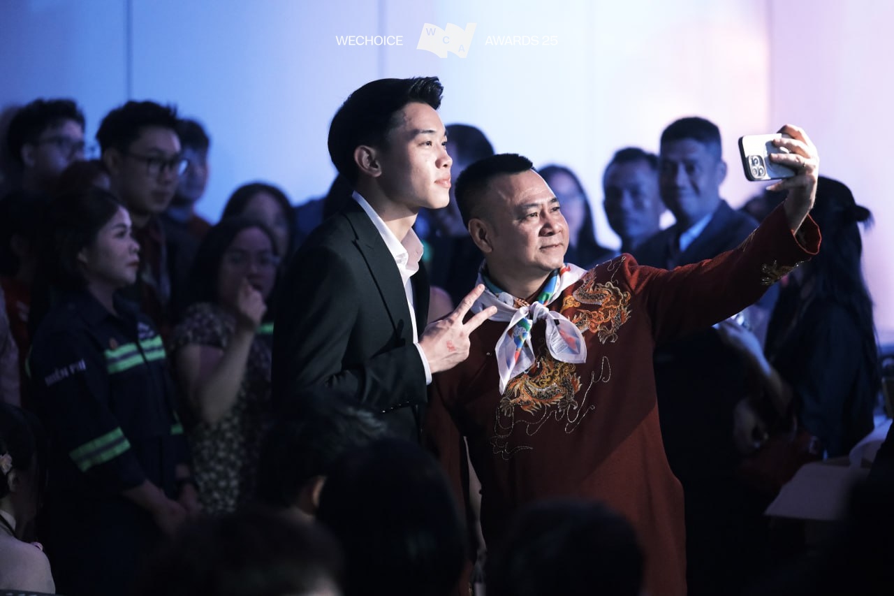 Chùm ảnh chưa từng được công bố của 21 Nhân vật Truyền cảm hứng tại Gala WeChoice Awards 2025- Ảnh 7.