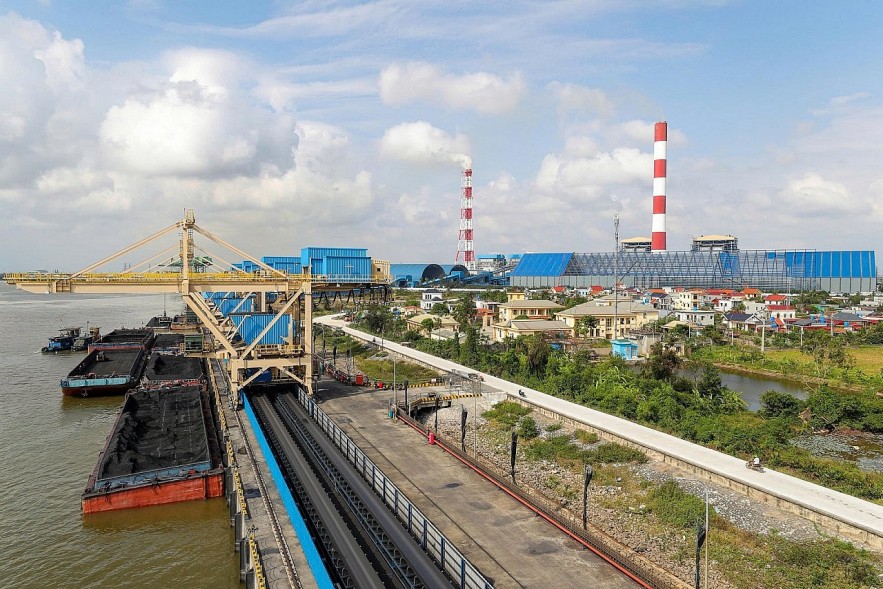 Doanh nghiệp nhiệt điện lãi lớn từ “của để dành” Doanh nghiệp nhiệt điện lãi lớn từ “của để dành”