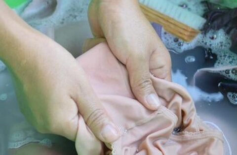 5 kiểu giặt đồ lót “nuôi vi khuẩn”, “mời gọi” ung thư nhưng CỰC HIẾM chị em nào chưa từng làm trong đời