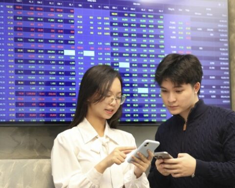 Chứng khoán ngày 26/2: VN-Index áp sát mốc 1.900 điểm, dòng tiền xoay tua tìm cơ hội