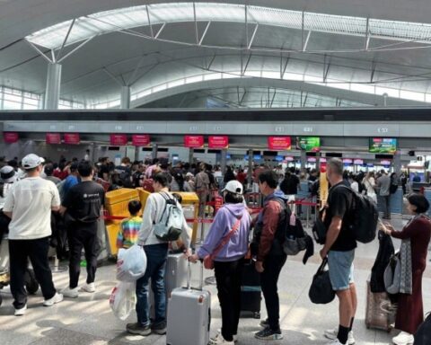 Sân bay Tân Sơn Nhất dự kiến khai thác 1.047 chuyến bay trong ngày 25/2